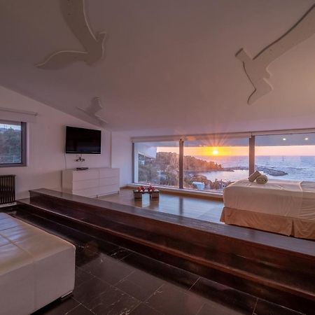 Icarus Luxury Beachfront Villa Gialiskari  Exteriér fotografie