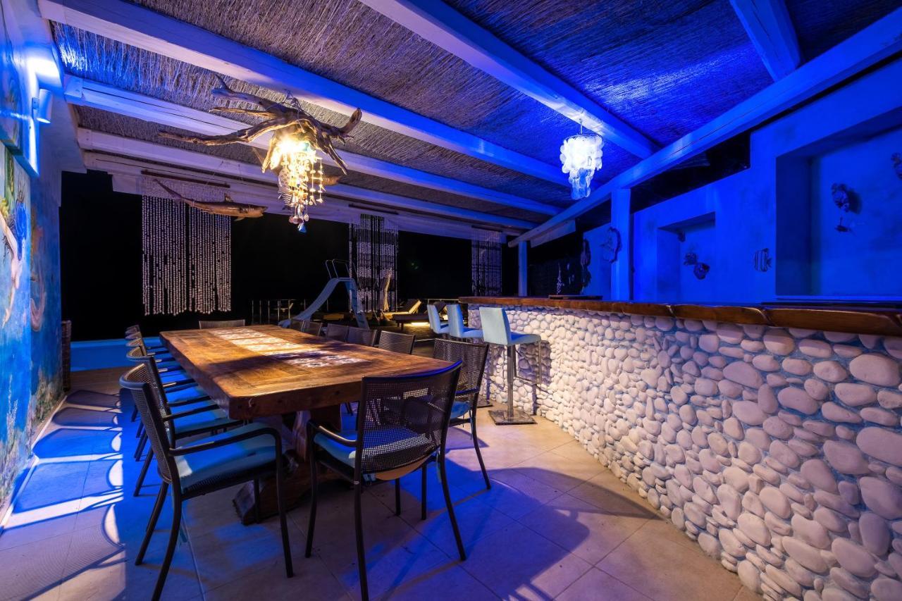 Icarus Luxury Beachfront Villa Gialiskari  Exteriér fotografie