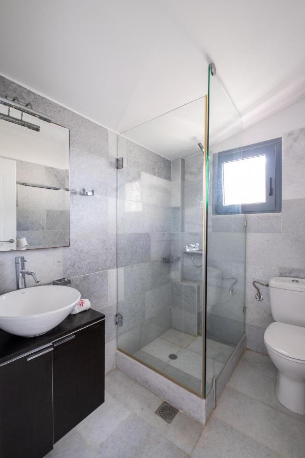 Icarus Luxury Beachfront Villa Gialiskari  Exteriér fotografie